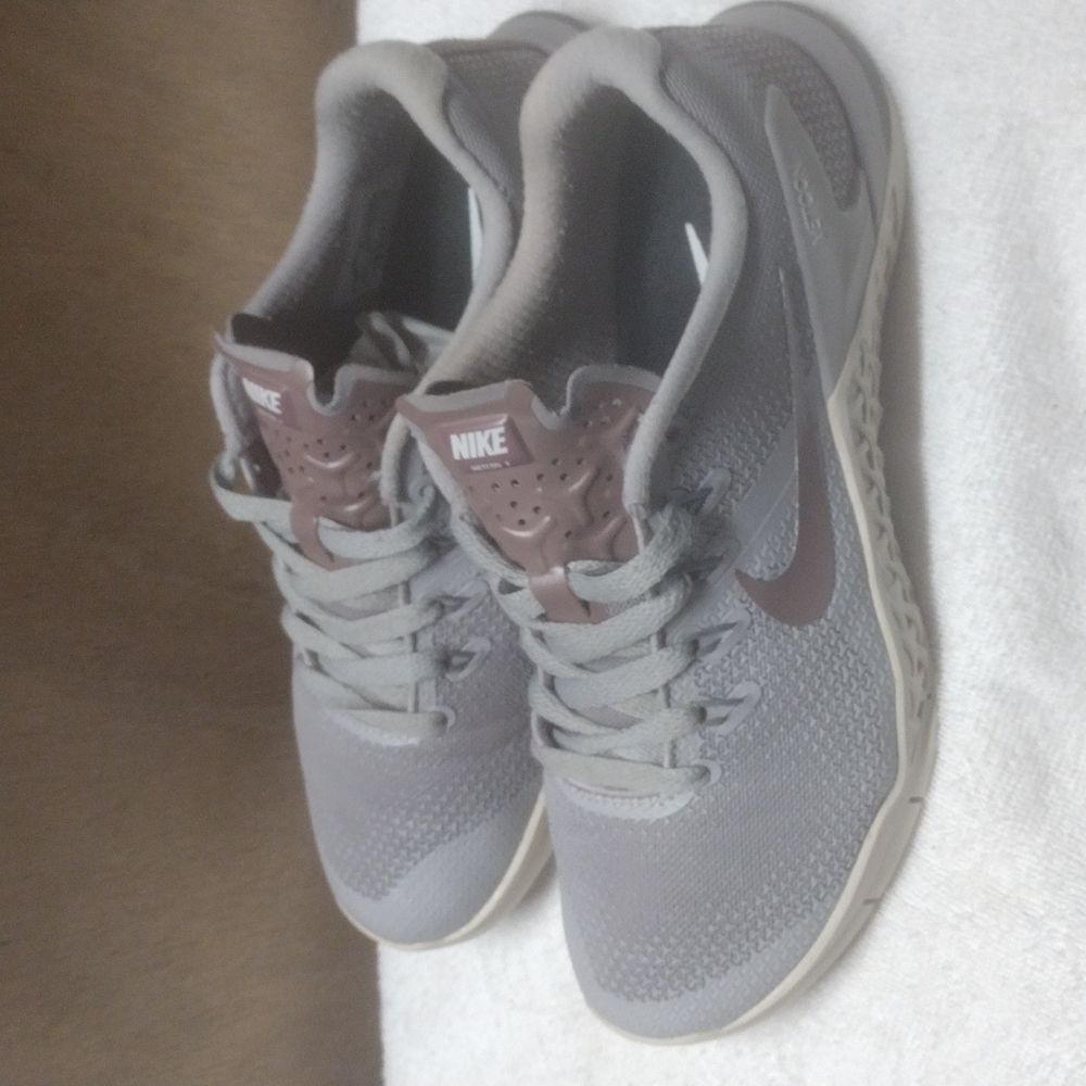 Nike Metcon 4 Sneakers Size 8.5